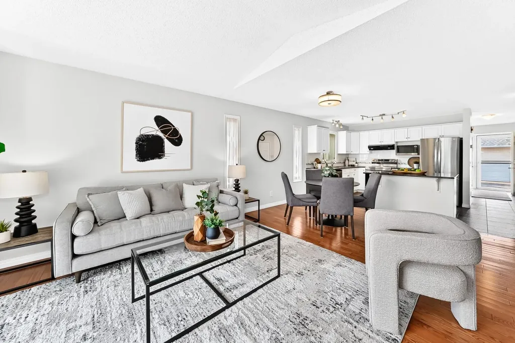 157 Hawkstone Manor NW Calgary AB T3G 3X2