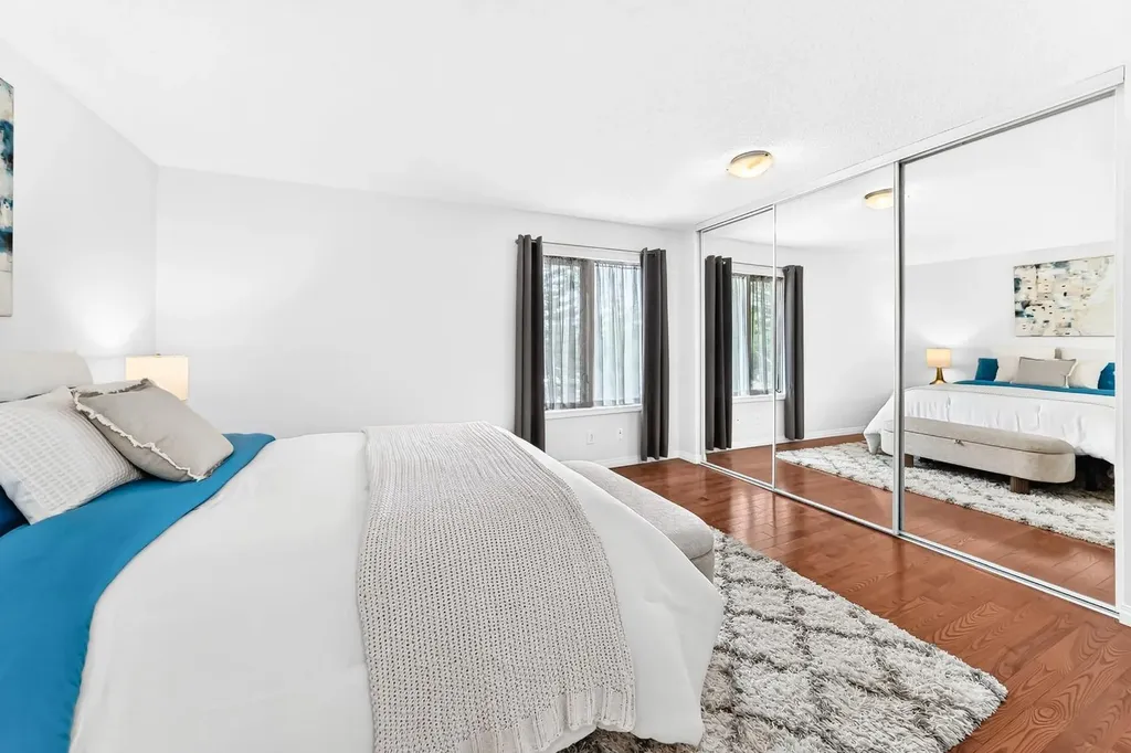 157 Hawkstone Manor NW Calgary AB T3G 3X2