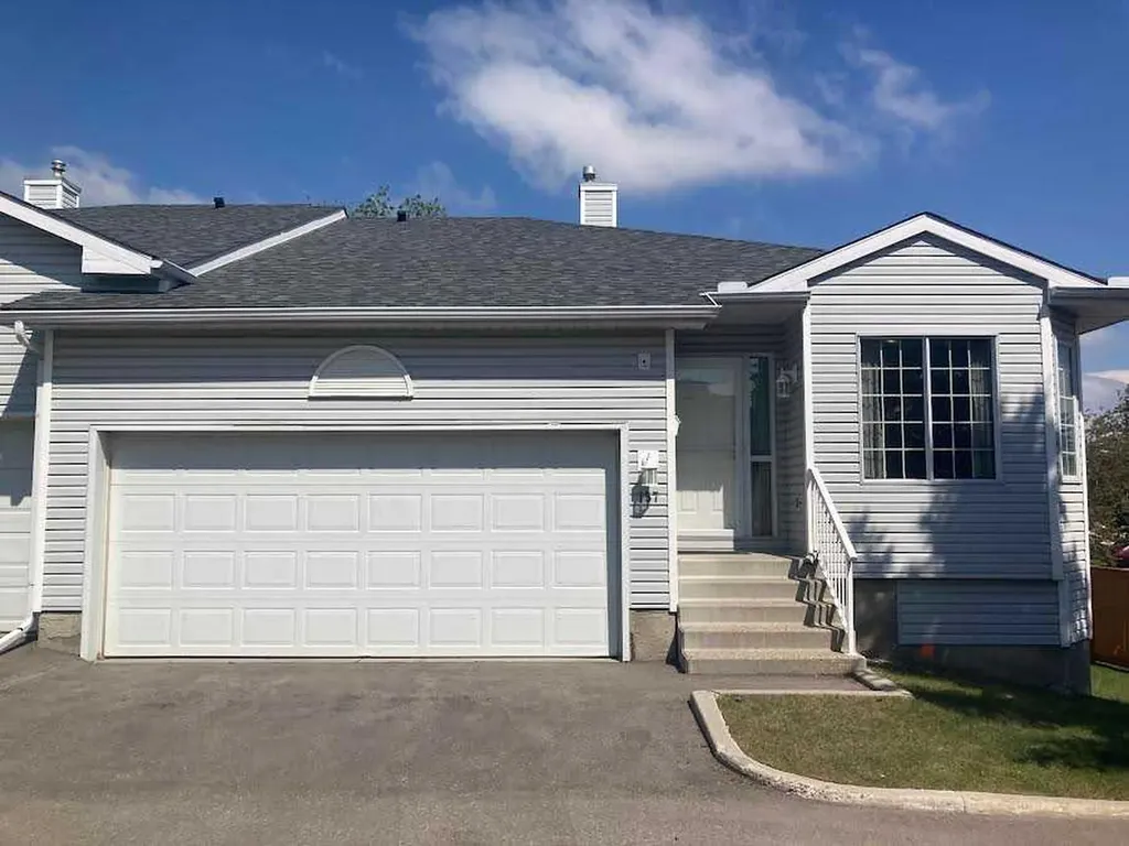 157 Hawkstone Manor NW Calgary AB T3G 3X2