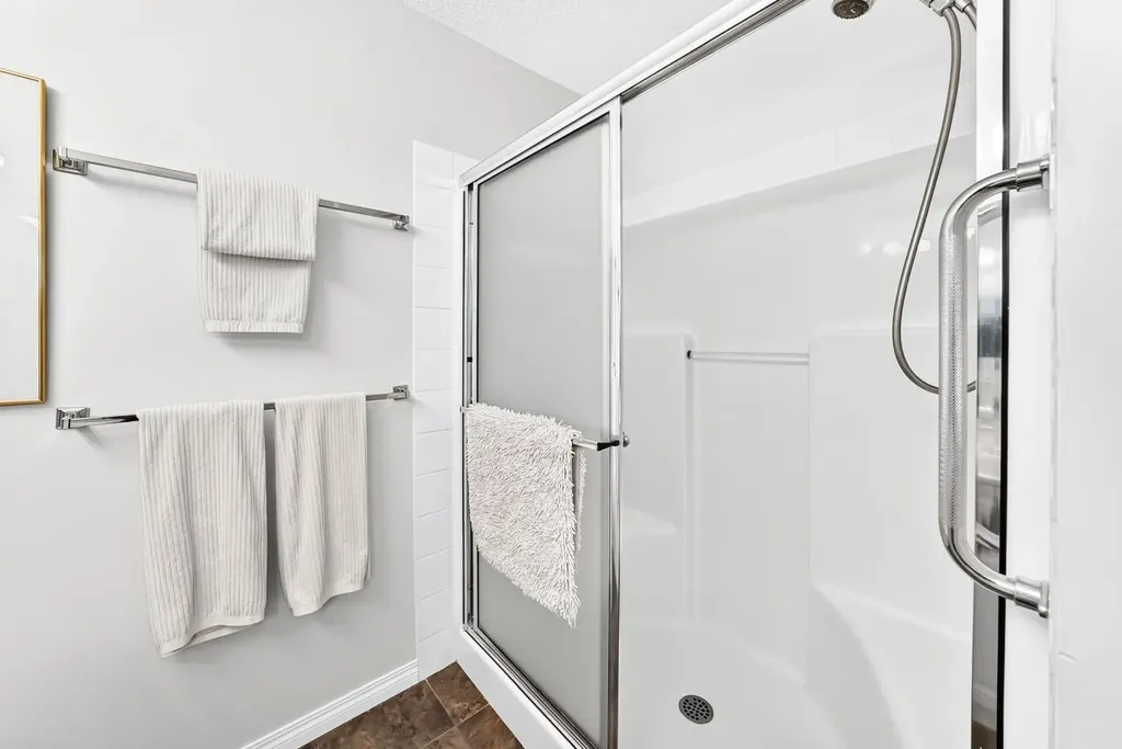157 Hawkstone Manor NW Calgary AB T3G 3X2