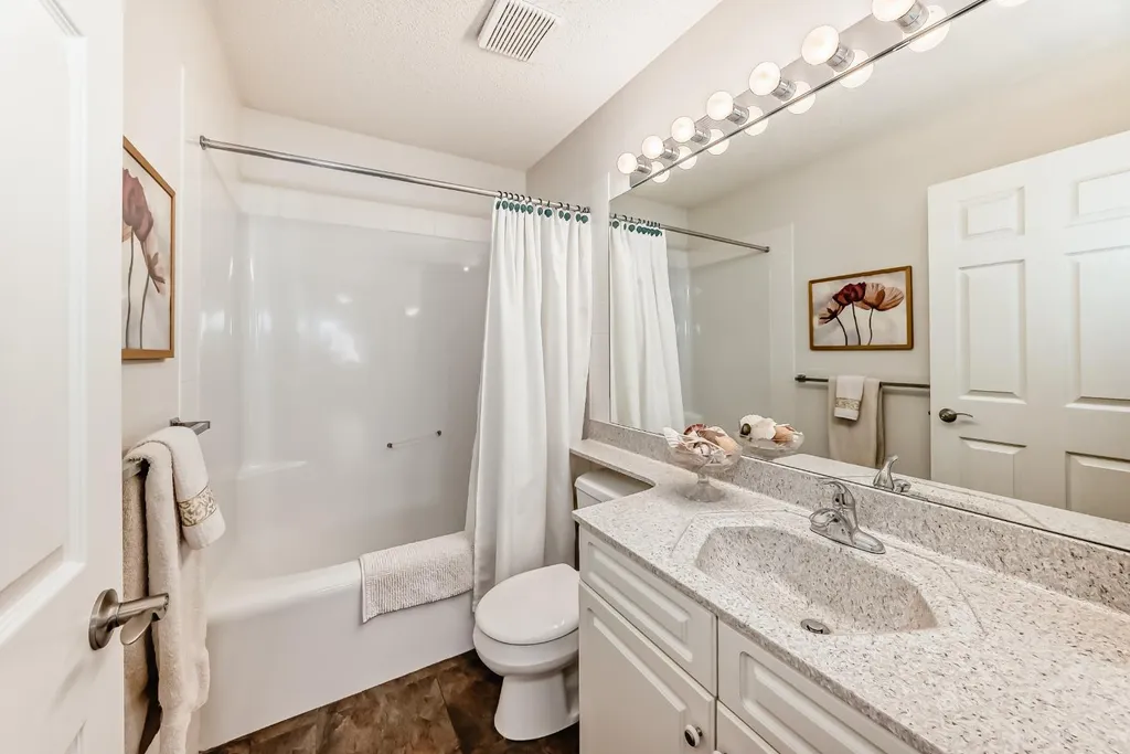 157 Hawkstone Manor NW Calgary AB T3G 3X2