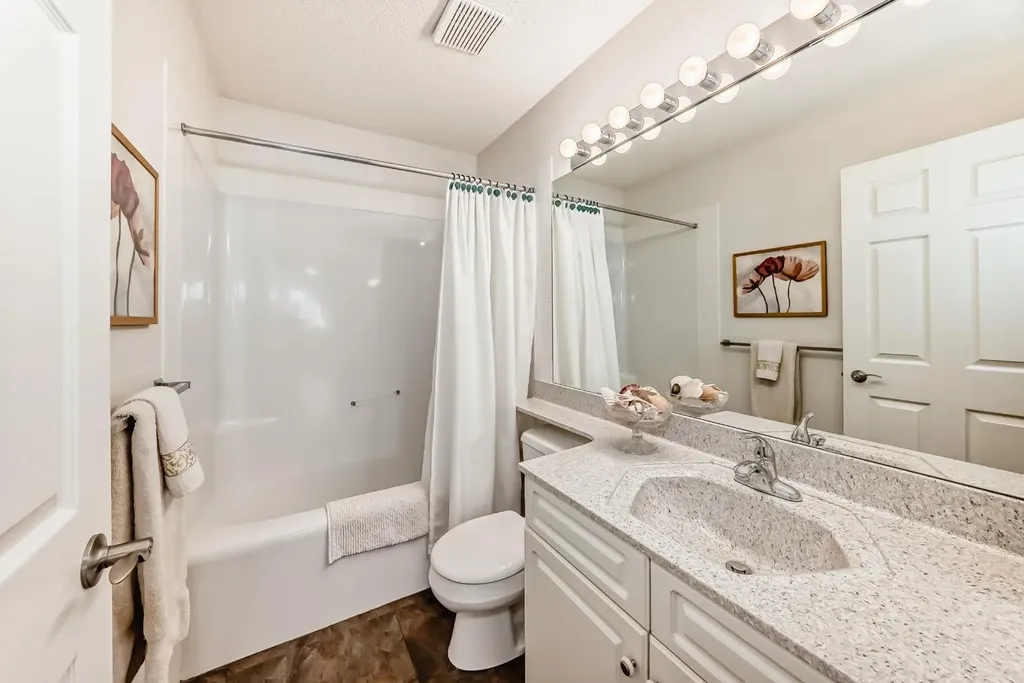 157 Hawkstone Manor NW Calgary AB T3G 3X2