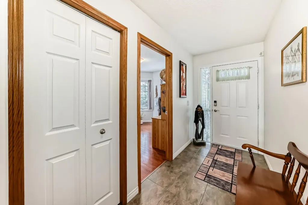 157 Hawkstone Manor NW Calgary AB T3G 3X2