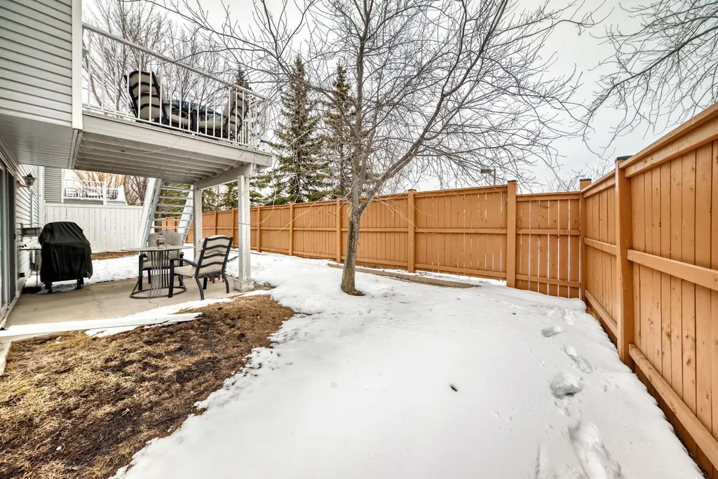 157 Hawkstone Manor NW Calgary AB T3G 3X2