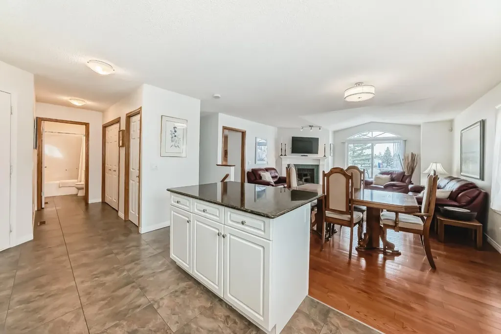 157 Hawkstone Manor NW Calgary AB T3G 3X2