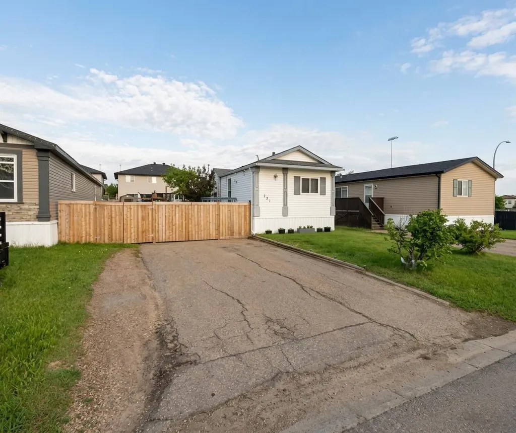 284 Caouette Crescent Fort Mcmurray AB T9K2H9