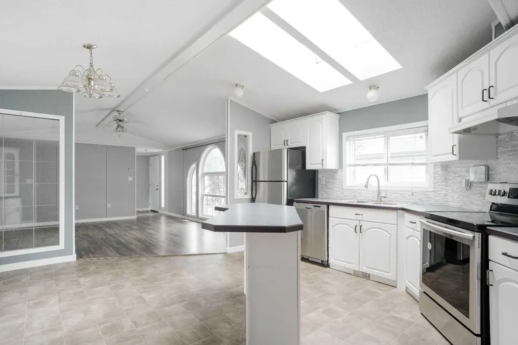 284 Caouette Crescent Fort Mcmurray AB T9K2H9