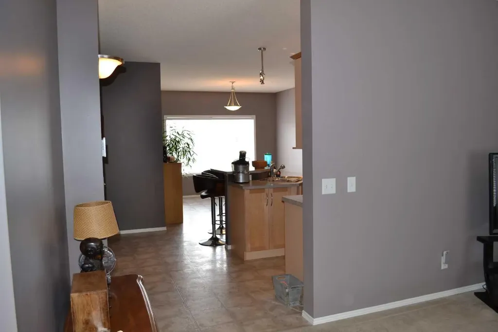 209 Lakeview Inlet Chestermere AB T1X 1P4