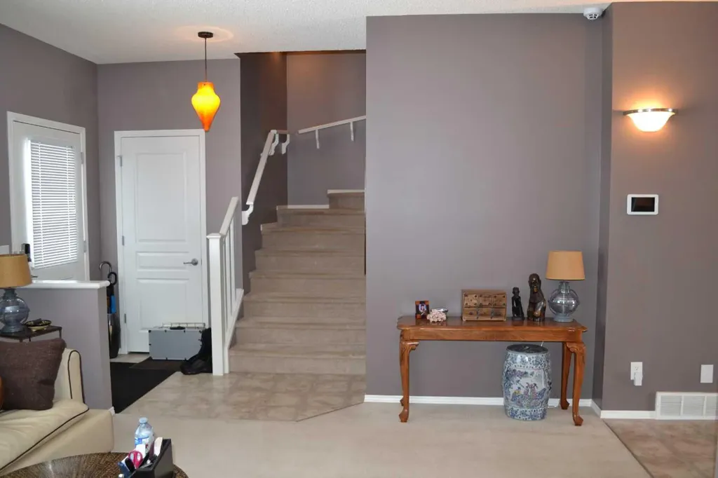 209 Lakeview Inlet Chestermere AB T1X 1P4