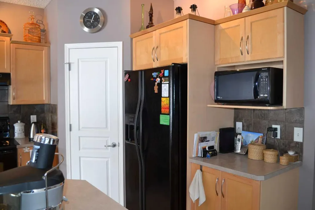 209 Lakeview Inlet Chestermere AB T1X 1P4