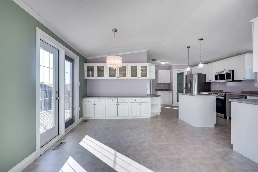 18 Mckay Place Blackfalds AB T4M 0H7