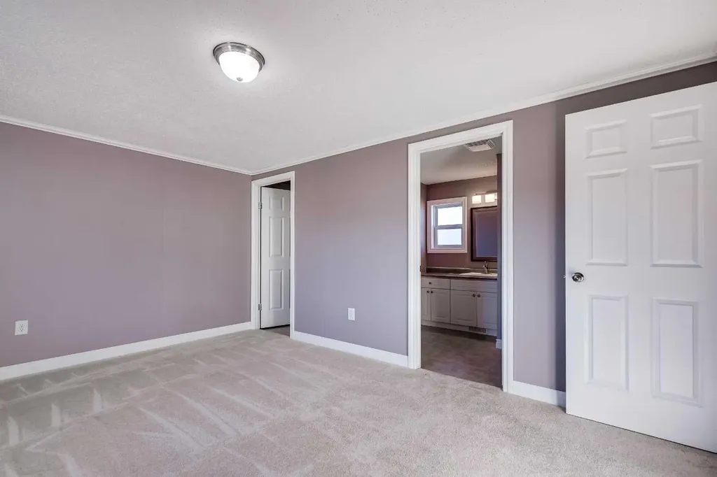 18 Mckay Place Blackfalds AB T4M 0H7