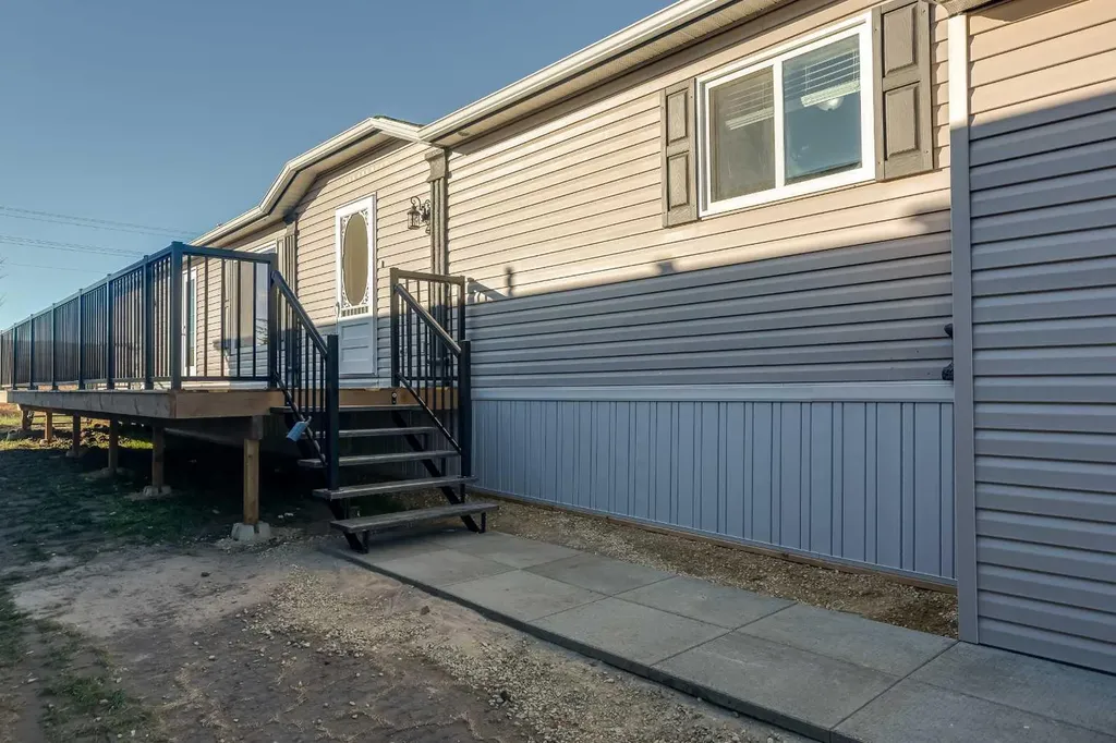18 Mckay Place Blackfalds AB T4M 0H7