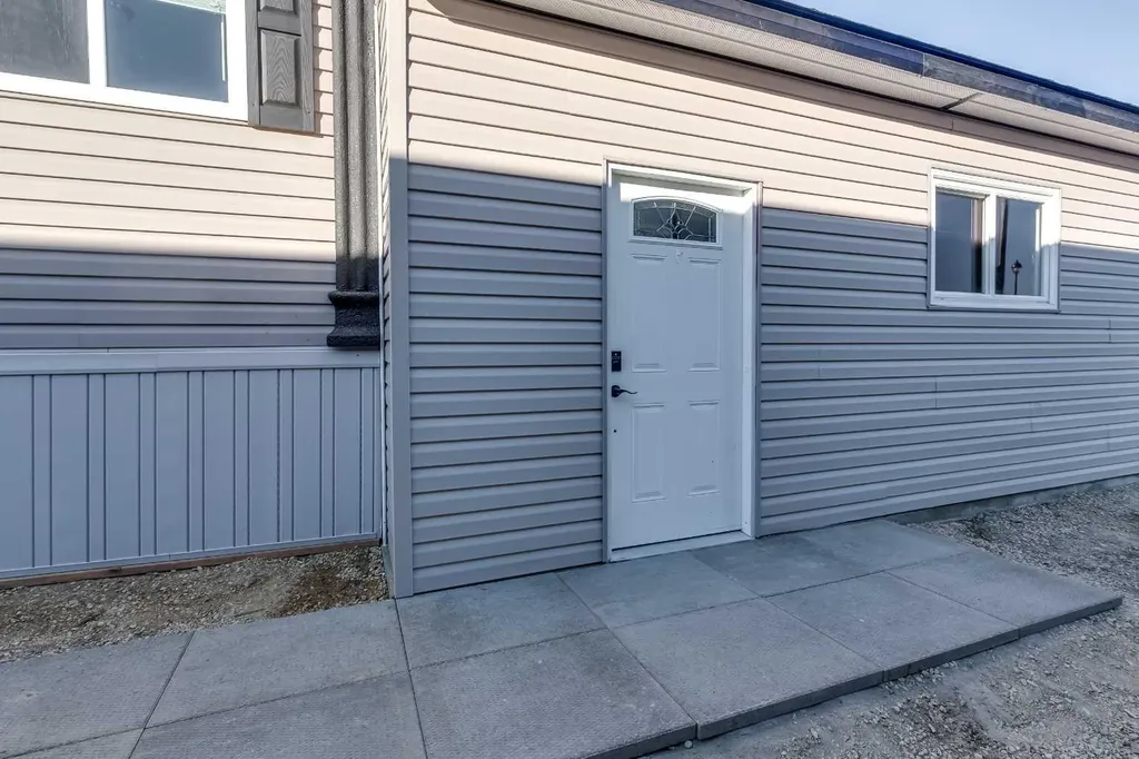 18 Mckay Place Blackfalds AB T4M 0H7