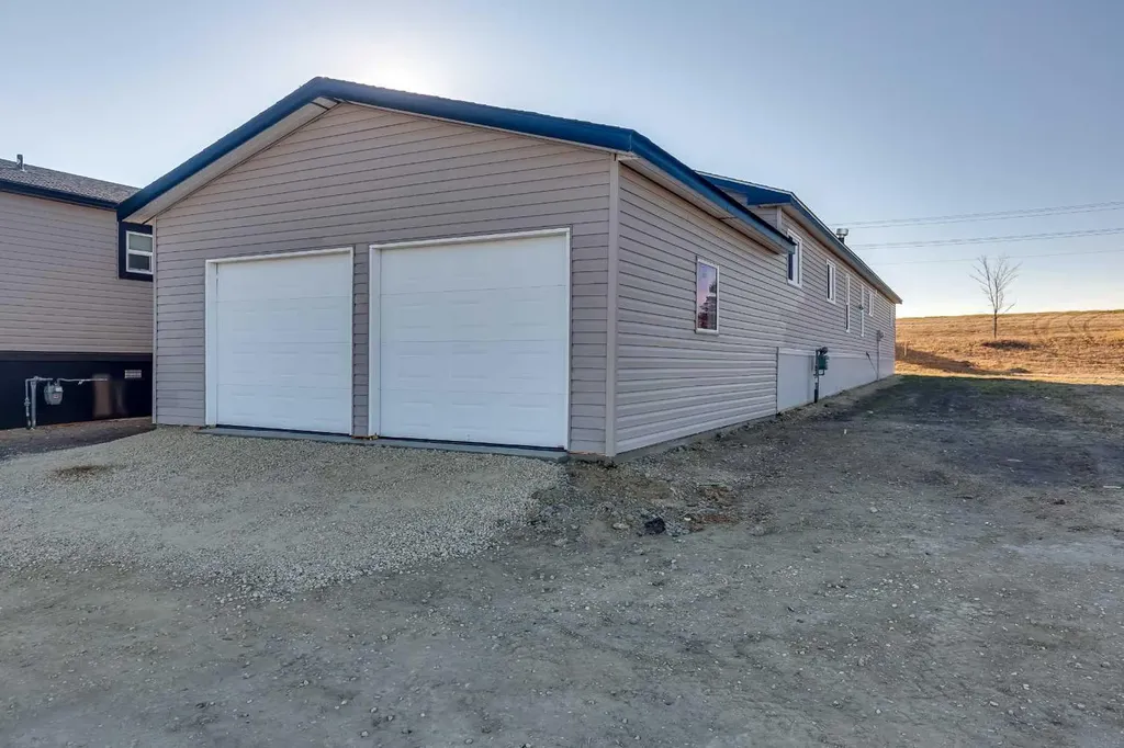 18 Mckay Place Blackfalds AB T4M 0H7