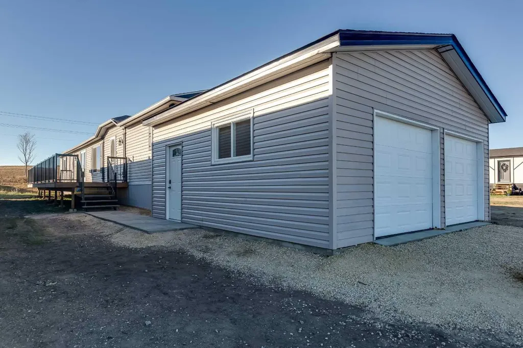 18 Mckay Place Blackfalds AB T4M 0H7