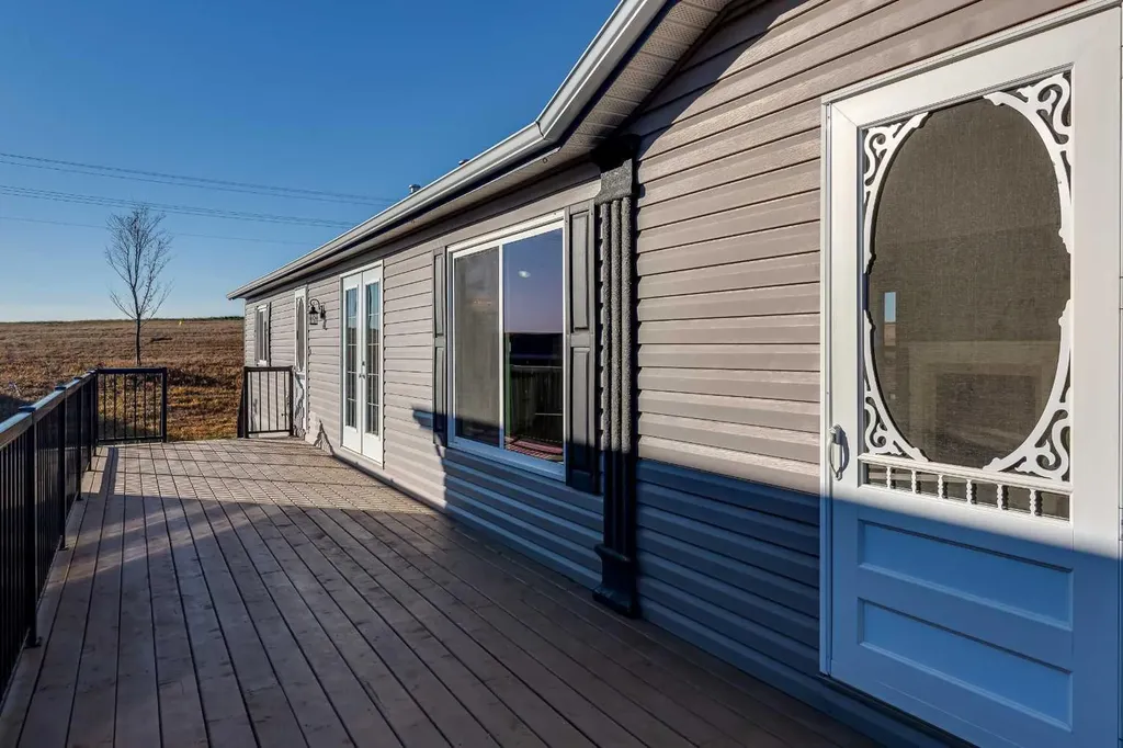 18 Mckay Place Blackfalds AB T4M 0H7