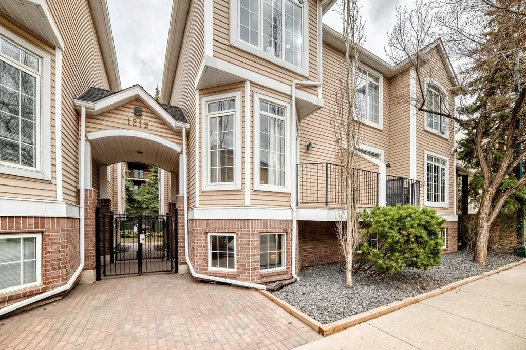 1212 12 Street SW Calgary AB T3C 1A9