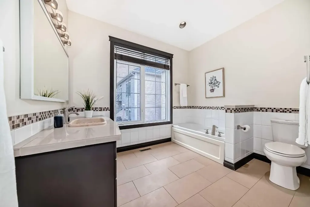 1212 12 Street SW Calgary AB T3C 1A9