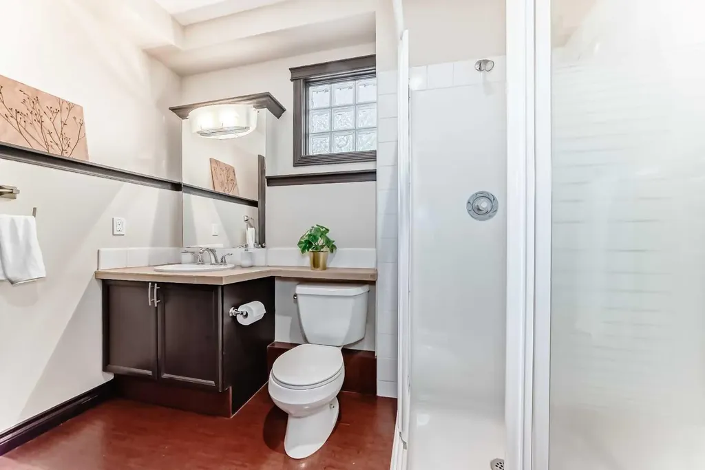 1212 12 Street SW Calgary AB T3C 1A9