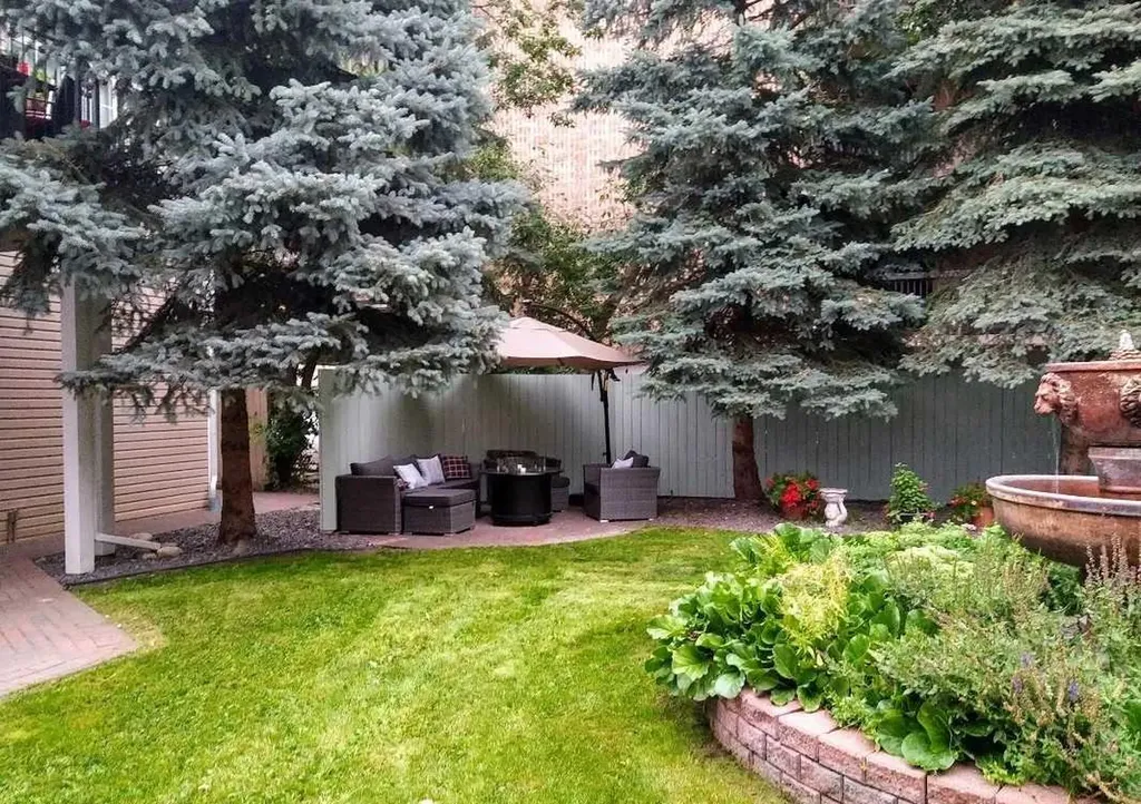 1212 12 Street SW Calgary AB T3C 1A9