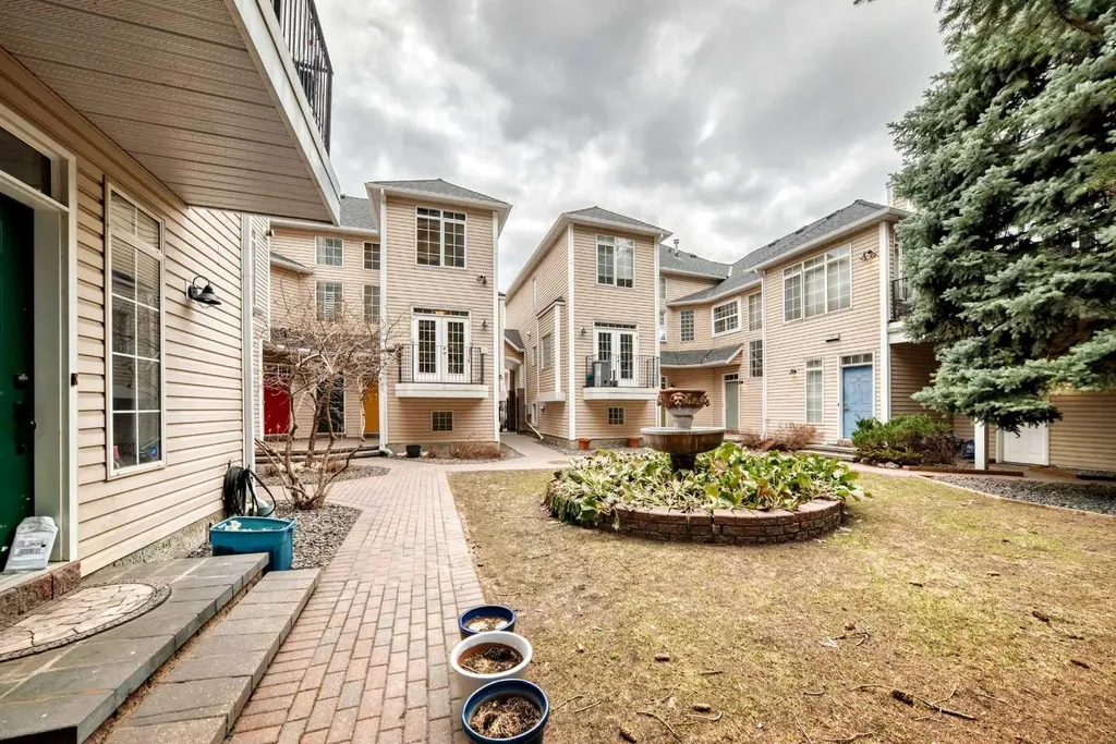 1212 12 Street SW Calgary AB T3C 1A9