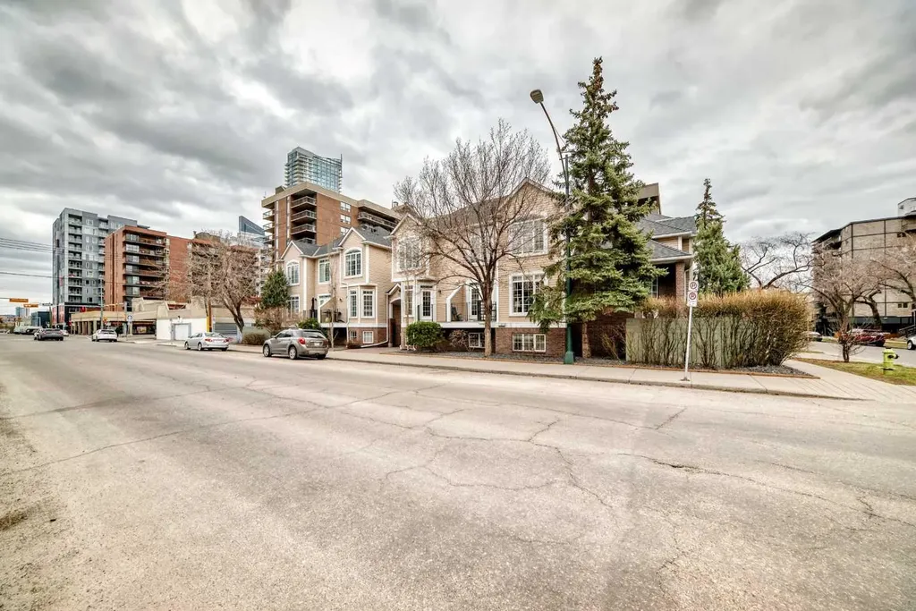 1212 12 Street SW Calgary AB T3C 1A9