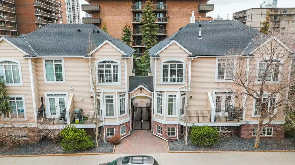 1212 12 Street SW Calgary AB T3C 1A9