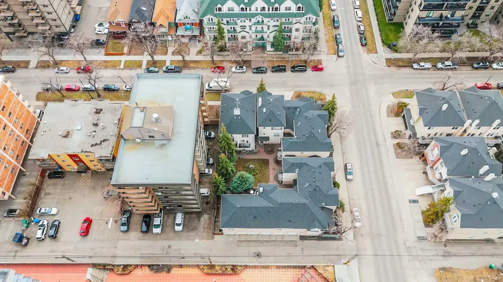 1212 12 Street SW Calgary AB T3C 1A9