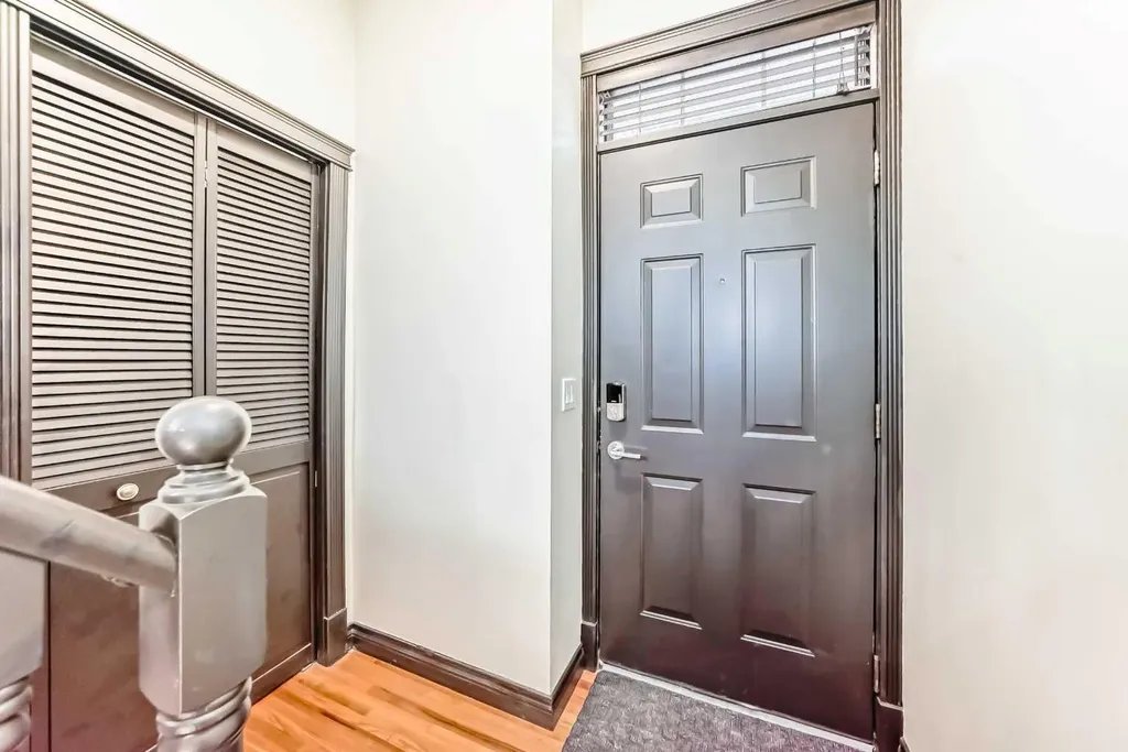 1212 12 Street SW Calgary AB T3C 1A9