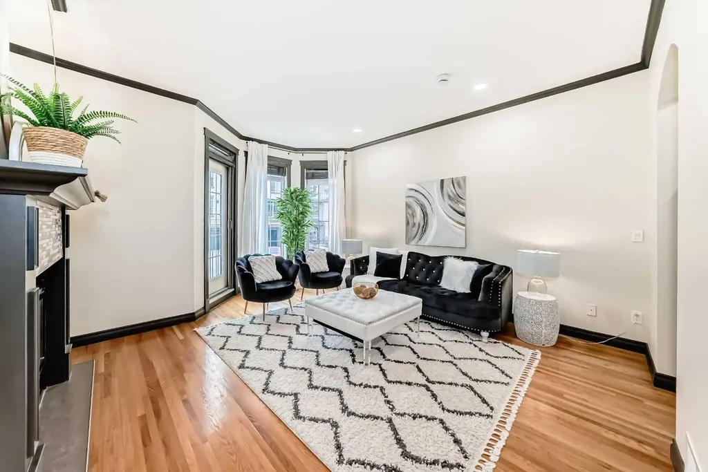 1212 12 Street SW Calgary AB T3C 1A9