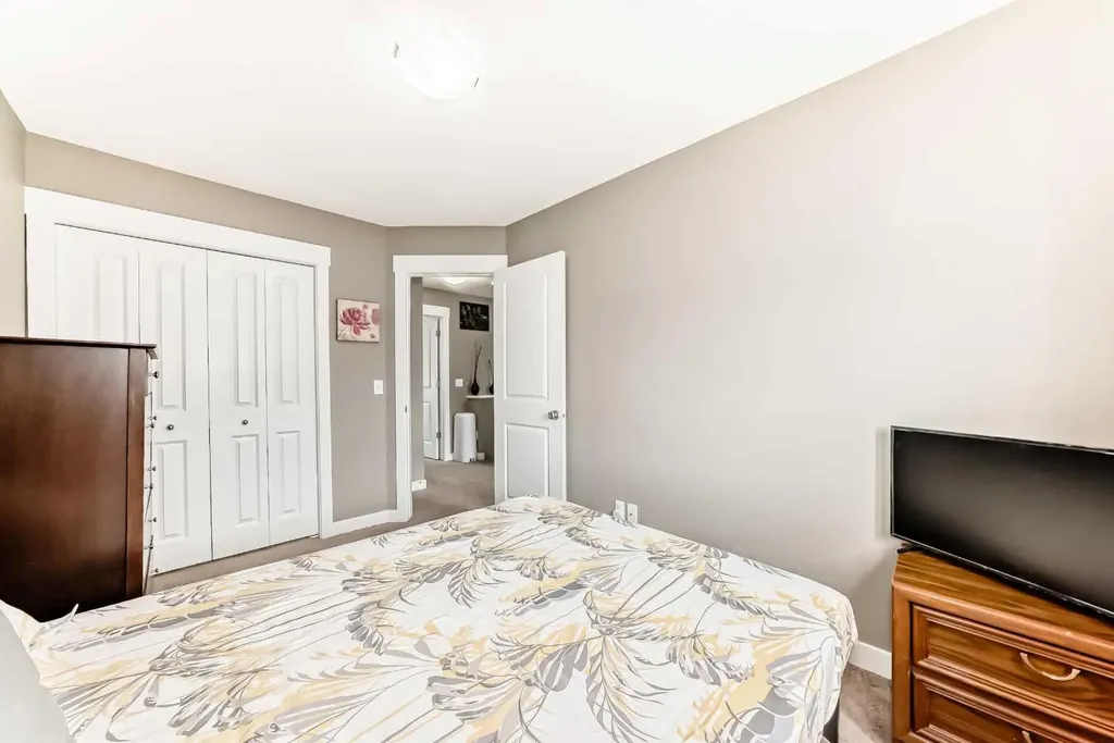 176 Cascades Passage Chestermere AB T1X0K8