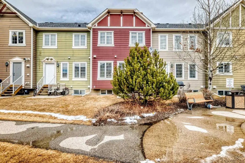 176 Cascades Passage Chestermere AB T1X0K8
