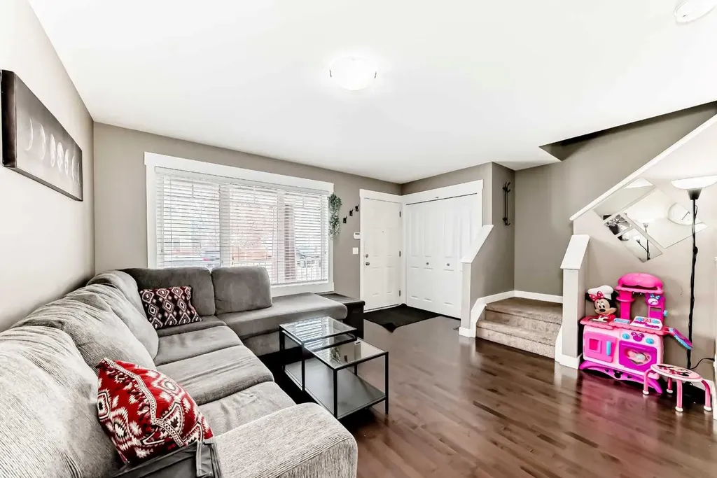 176 Cascades Passage Chestermere AB T1X0K8