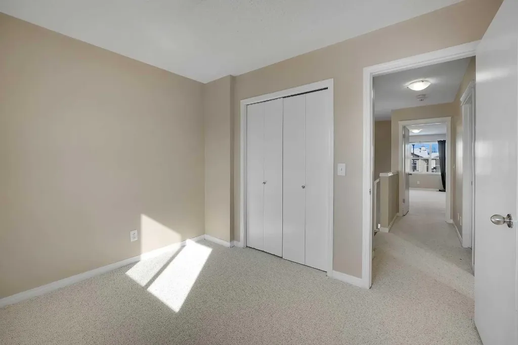 1833 New Brighton Drive SW Calgary AB T2Z 4N8