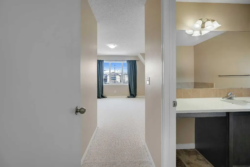 1833 New Brighton Drive SW Calgary AB T2Z 4N8