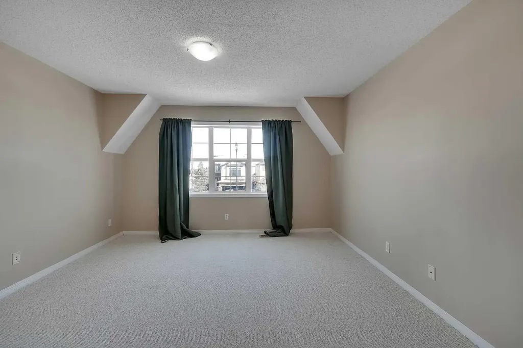 1833 New Brighton Drive SW Calgary AB T2Z 4N8