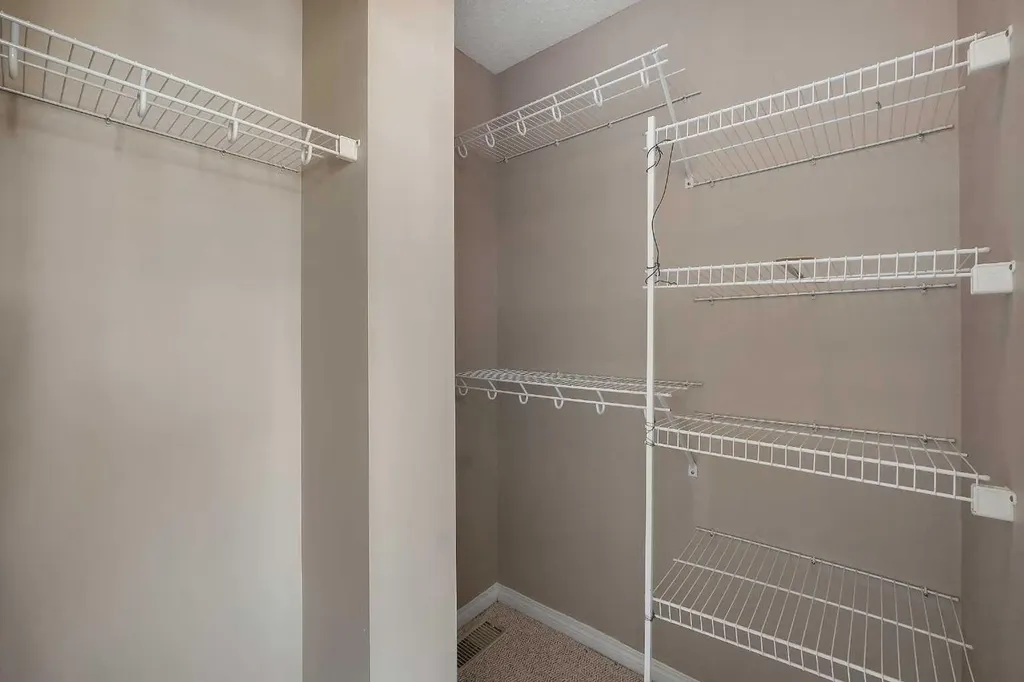 1833 New Brighton Drive SW Calgary AB T2Z 4N8