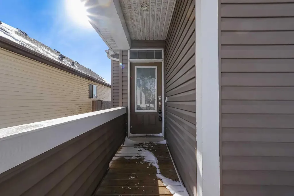 1833 New Brighton Drive SW Calgary AB T2Z 4N8