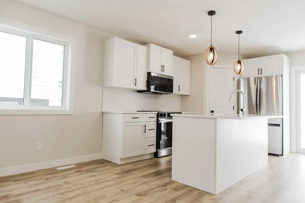 11407 95 Street Clairmont AB T8X 0W9