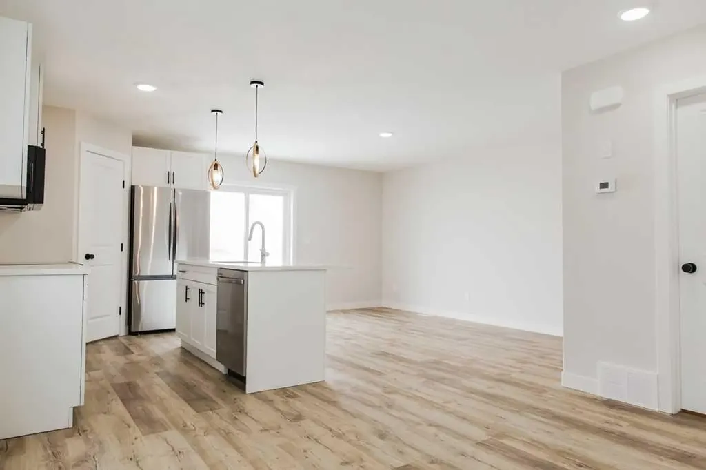 11407 95 Street Clairmont AB T8X 0W9