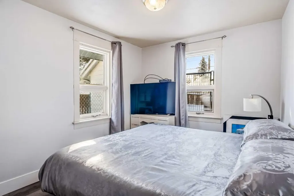 4915 52 Avenue Eckville AB T0M 0X0