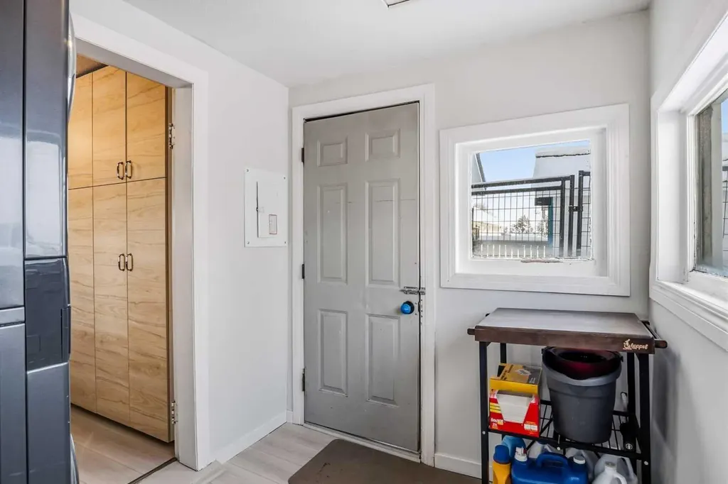 4915 52 Avenue Eckville AB T0M 0X0