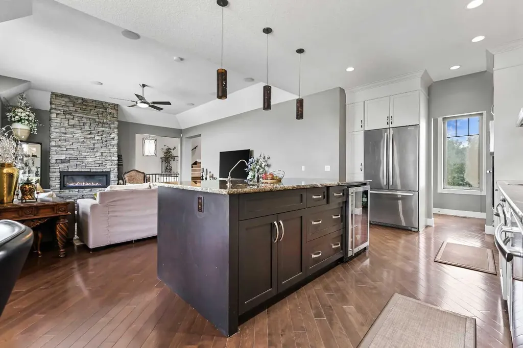 22 Wendham Place SW Calgary AB T3H 0R6