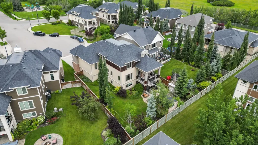 22 Wendham Place SW Calgary AB T3H 0R6