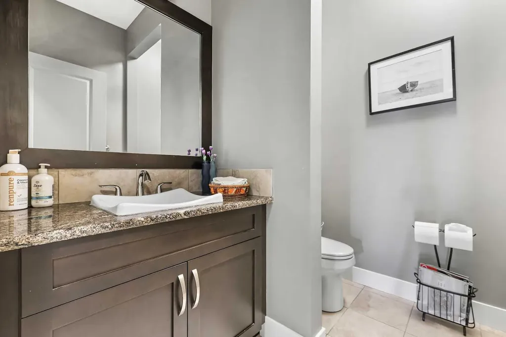22 Wendham Place SW Calgary AB T3H 0R6