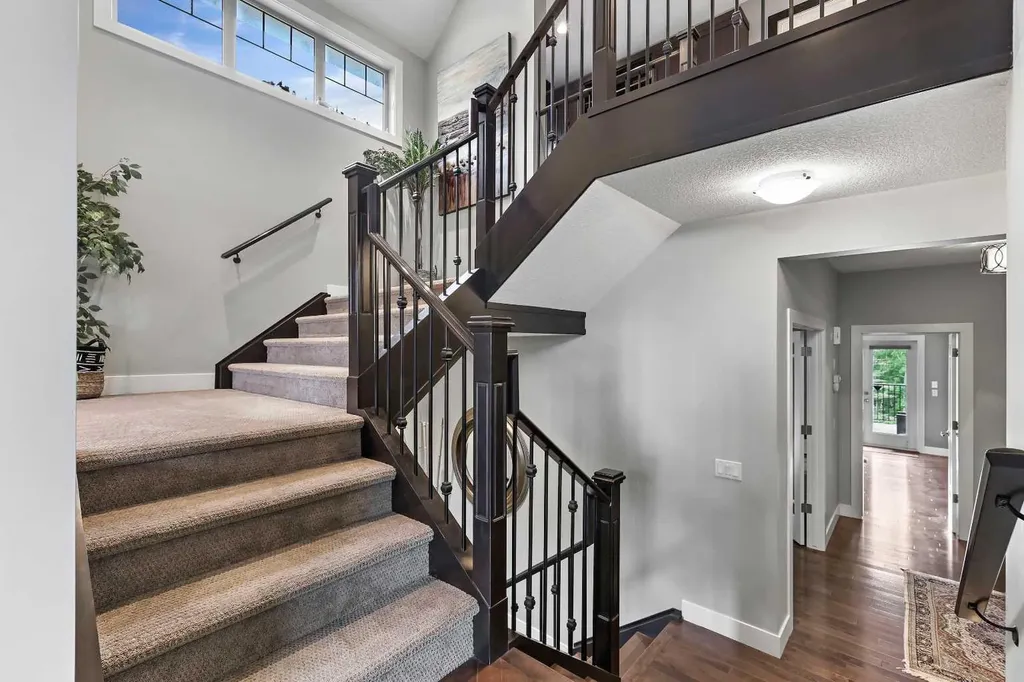 22 Wendham Place SW Calgary AB T3H 0R6
