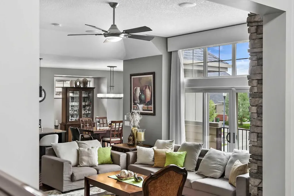 22 Wendham Place SW Calgary AB T3H 0R6