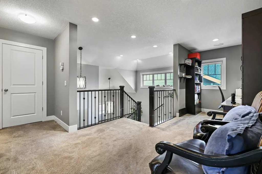 22 Wendham Place SW Calgary AB T3H 0R6