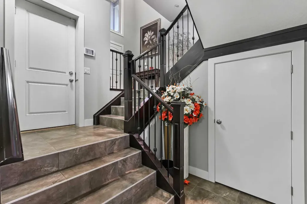 22 Wendham Place SW Calgary AB T3H 0R6